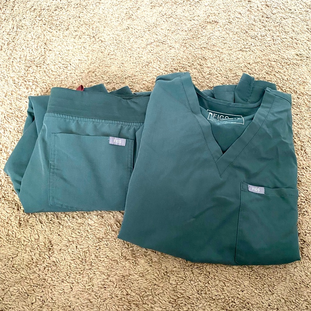 Medium Figs Scrub Set